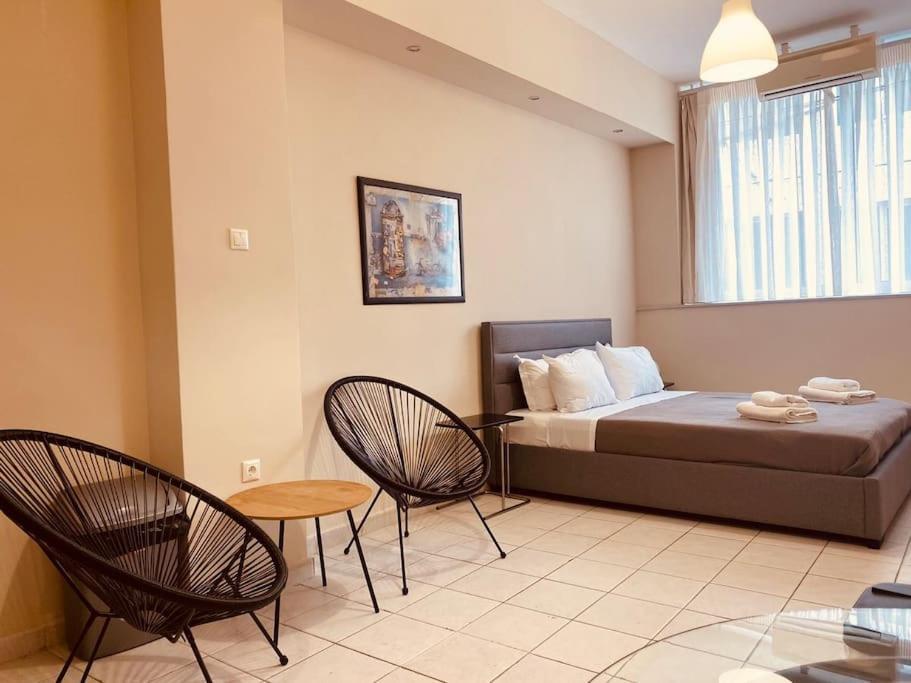 Apartamento Superhost Hub #103 Plaka - Monastiraki Atenas Exterior foto